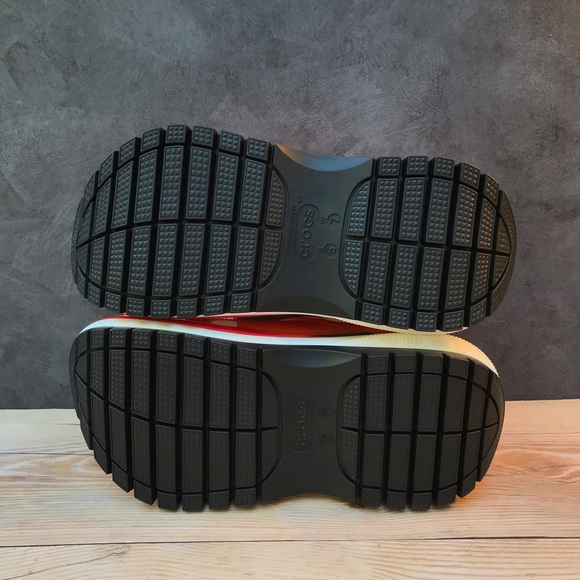 7-Eleven X Crocs Mega Crush Clog - Picture 10 of 16